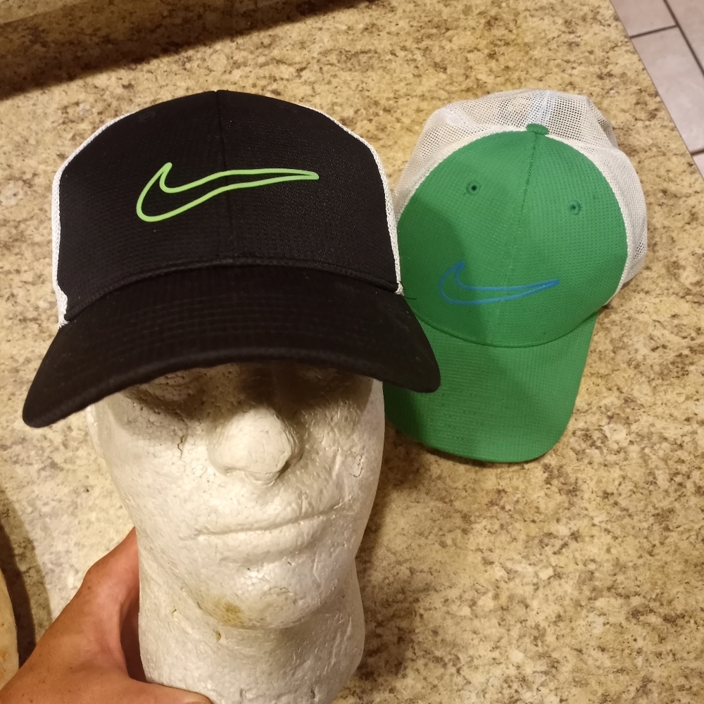 ⛳ Nike Golf mesh velcroback back hat bundle
